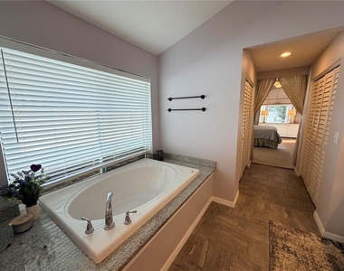 8317 9th Avenue Terrace Nw - Photo Thumbnail 8