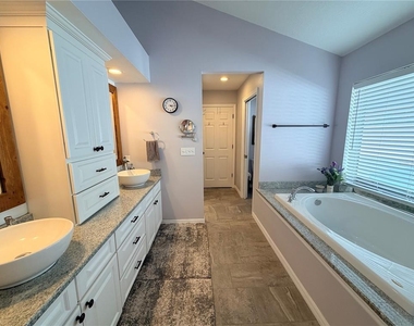 8317 9th Avenue Terrace Nw - Photo Thumbnail 9