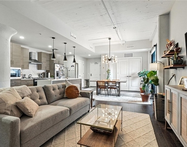 2545 Penn Avenue - Photo Thumbnail 8
