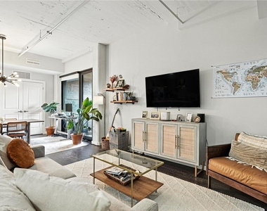 2545 Penn Avenue - Photo Thumbnail 7