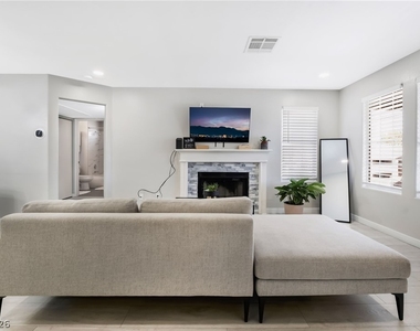 3450 Erva Street - Photo Thumbnail 6