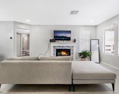 3450 Erva Street - Photo Thumbnail 5