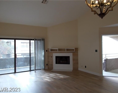 5062 S Rainbow Boulevard - Photo Thumbnail 2