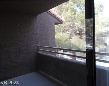 5062 S Rainbow Boulevard - Photo Thumbnail 8