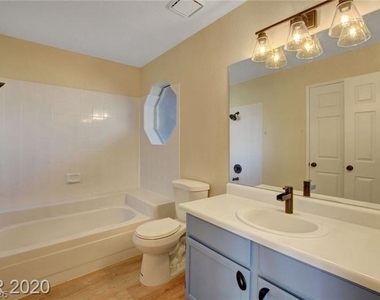 5062 S Rainbow Boulevard - Photo Thumbnail 10
