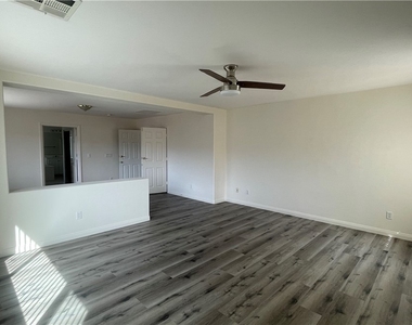 3107 Lenoir Street - Photo Thumbnail 11
