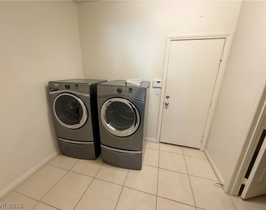 364 Moon Aura Avenue - Photo Thumbnail 26