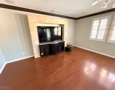 364 Moon Aura Avenue - Photo Thumbnail 9
