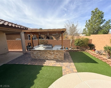 364 Moon Aura Avenue - Photo Thumbnail 5