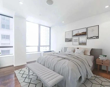 95 Wall Street - Photo Thumbnail 1