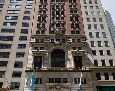 37 Wall Street - Photo Thumbnail 16