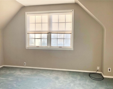 200 Koenig Road - Photo Thumbnail 17