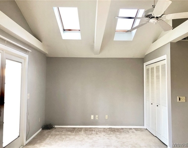 200 Koenig Road - Photo Thumbnail 9