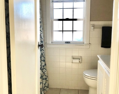 200 Koenig Road - Photo Thumbnail 13