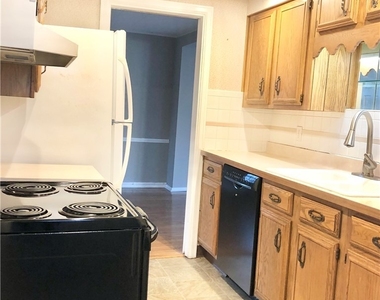 200 Koenig Road - Photo Thumbnail 3