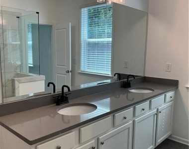3052 Brindale Drive - Photo Thumbnail 22