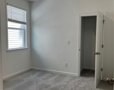 3052 Brindale Drive - Photo Thumbnail 15
