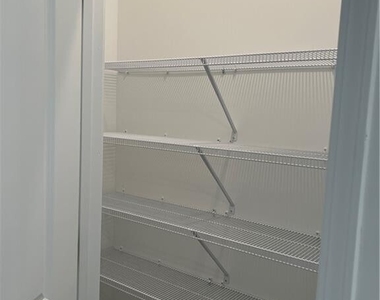 3052 Brindale Drive - Photo Thumbnail 9