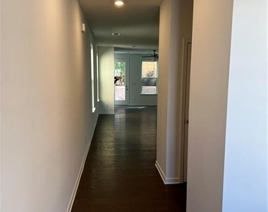 3052 Brindale Drive - Photo Thumbnail 2