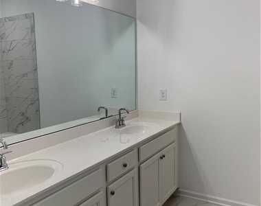 3052 Brindale Drive - Photo Thumbnail 17