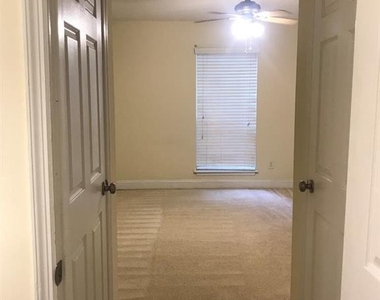 1055 Baxter Street - Photo Thumbnail 6