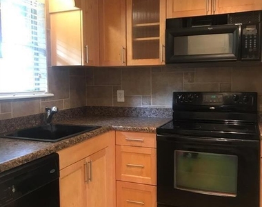 1055 Baxter Street - Photo Thumbnail 4