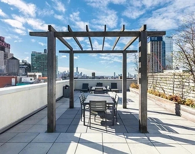 350 West 37th Street - Photo Thumbnail 10