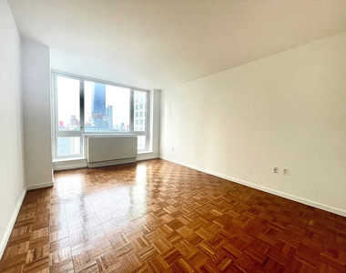 350 West 43rd Street - Photo Thumbnail 6