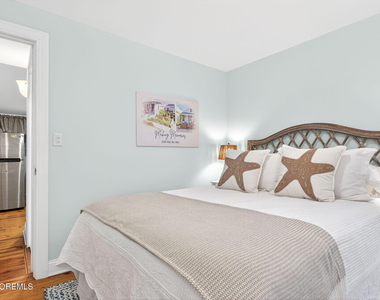 77 Abbott Avenue - Photo Thumbnail 15