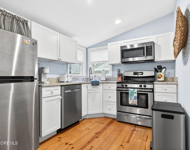 77 Abbott Avenue - Photo Thumbnail 14