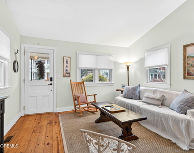 77 Abbott Avenue - Photo Thumbnail 5