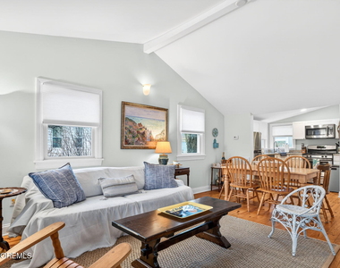 77 Abbott Avenue - Photo Thumbnail 9