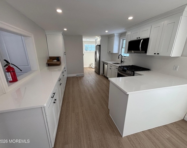 1701 Tamiami Road - Photo Thumbnail 14