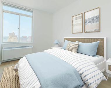 305 West 50th Street - Photo Thumbnail 3