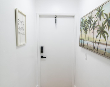 3230 Ne 13th Street - Photo Thumbnail 5