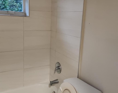 1104 State Street - Photo Thumbnail 3