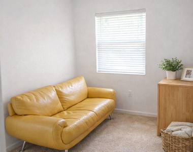 2521 Nw 31st Court - Photo Thumbnail 4