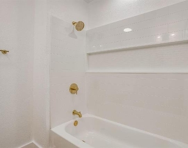 521 Mesquite Avenue - Photo Thumbnail 25