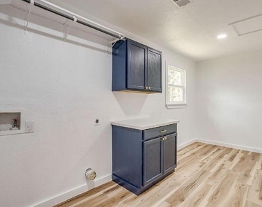 521 Mesquite Avenue - Photo Thumbnail 34