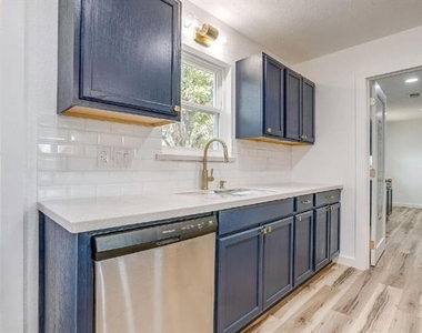 521 Mesquite Avenue - Photo Thumbnail 18