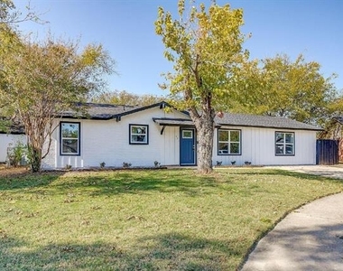 521 Mesquite Avenue - Photo Thumbnail 1