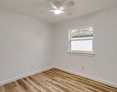 521 Mesquite Avenue - Photo Thumbnail 26