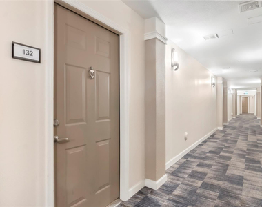 533 Ne 3rd Avenue - Photo Thumbnail 2