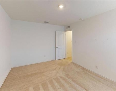 2916 Tibbles Drive - Photo Thumbnail 11