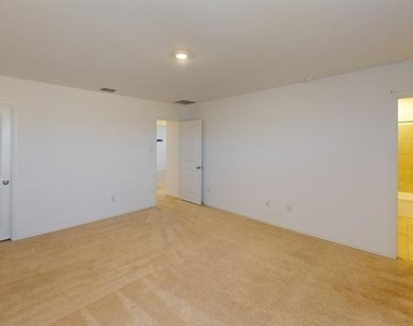 2916 Tibbles Drive - Photo Thumbnail 7