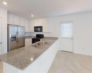 2916 Tibbles Drive - Photo Thumbnail 4