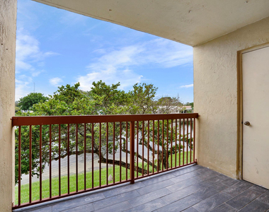 7640 Westwood Drive - Photo Thumbnail 18