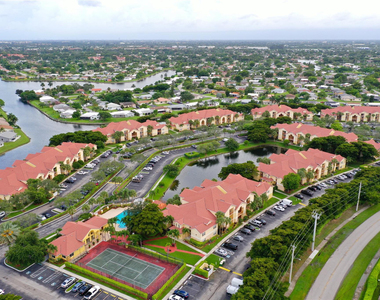 7640 Westwood Drive - Photo Thumbnail 4