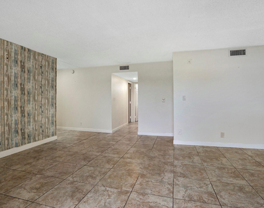 7640 Westwood Drive - Photo Thumbnail 16