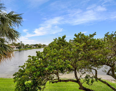 7640 Westwood Drive - Photo Thumbnail 19
